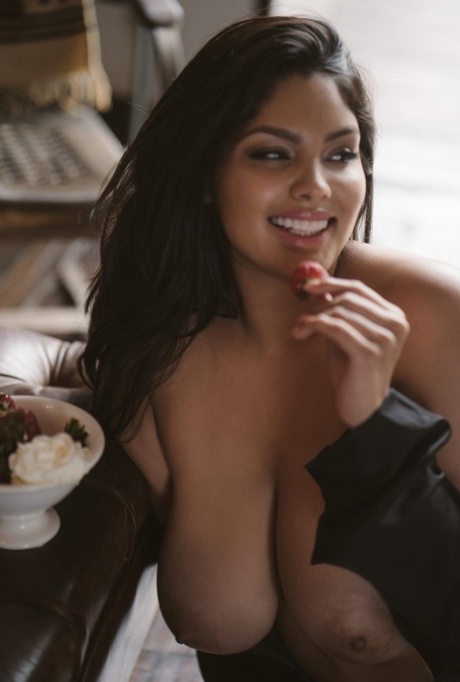Solo Model Jocelyn Corona Bares Her Great Tits During A Playboy Shoot