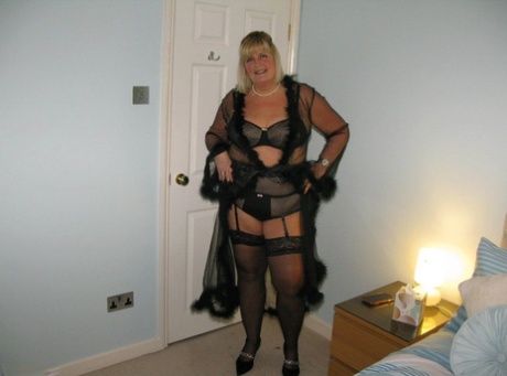 Mature BBW Chrissy Uk Takes Selfies In Lingerie Before Showing Her Tits & Twat