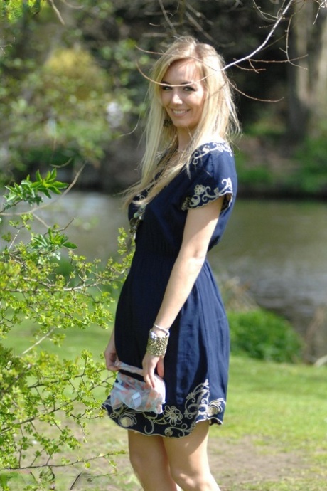 British Amateur Hayley Marie Coppin Exposes Herself In A Public Park