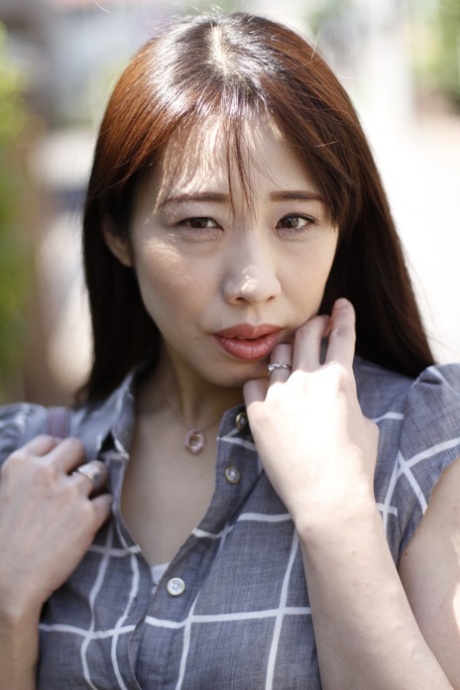 Japanese Woman Maiko Saeki Leaks Sperm From Her Bush After Fucking