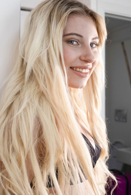 Beautiful Blonde Teen Lilly Bella Gets Completely Naked During A Solo Show