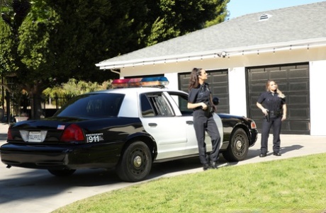 Policewoman Eliza Ibarra Participates In An Interracial Blowbang