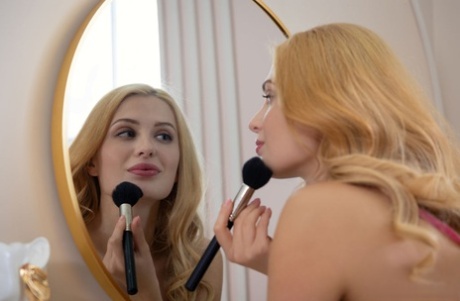 Young Blonde Scarlett Queen Does Her Makeup Before Getting Totally Naked