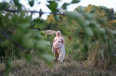 Obese British Woman Lexie Cummings Plays With Her Snatch In The Countryside