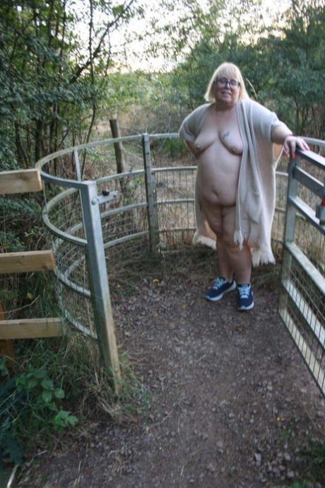 Obesity: Ex-Britilian Lexie Cummings poses in the nude after a trip to her home country.