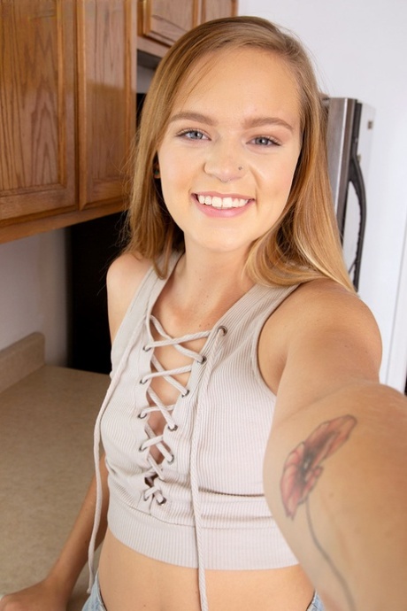 Nice Teen Mandy Summers Takes Selfies Before Masturbating On A Kitchen Counter