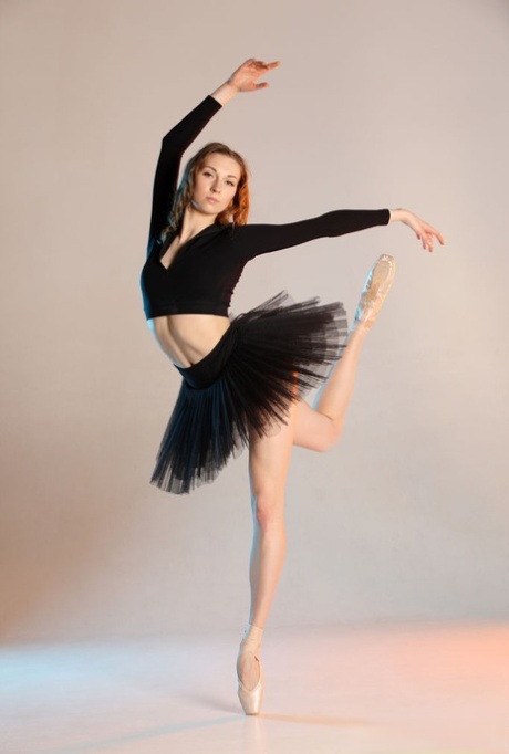 The 18-year-old ballerina Annett A shows off her flexibility as she goes nude.