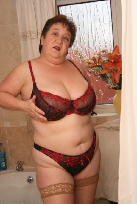 Mature Fatty Kinky Carol Removes Her Lingerie While Getting Ready To Bathe