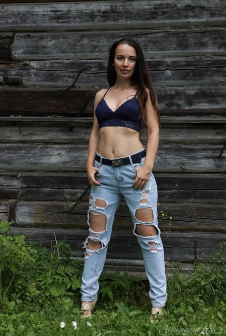 18-year-old Annette Nicole V Gets Totally Naked In Front Of A Rustic Building