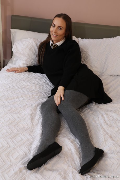 College Girl Harper Uncovers Her Big Tits While Wearing Grey Tights