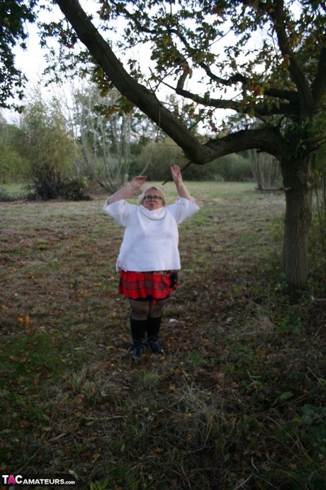 Obese UK Blonde Lexie Cummings Smokes While Flashing In The Countryside