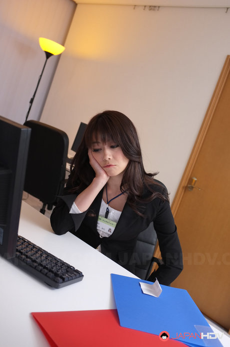 Japanese Secretary Maki Hojo Bangs Her Boss On Top Of A Desk