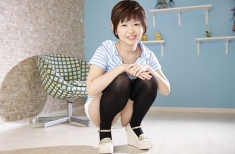 Adorable Japanese Girl Kaho Miyazaki Strips To Her Footwear During A Solo Show