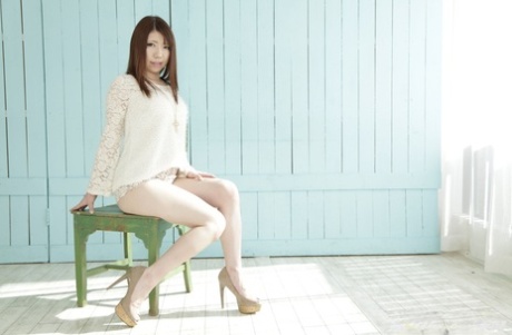 Japanese Beauty Renka Shimizu Exposes Her White Underwear During Solo Action