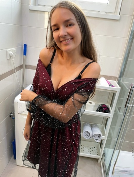 Sweet Teen Bellaria Reveals Her Tan Lined Body While Showering