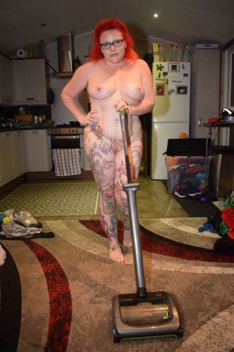 Tattooed British Lady Mollie Foxxx Does Her Housework In The Nude