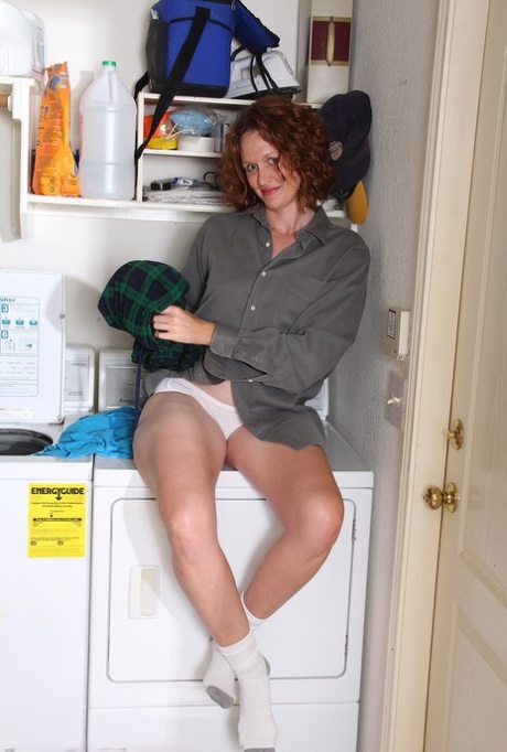 Housewife Sock Porn - Curly Socks Porn Pics & Naked Photos - PornPics.com