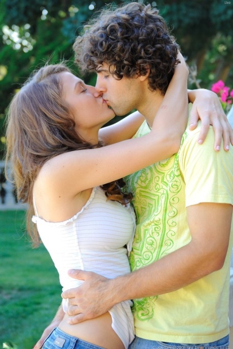 Kissing Romantic Porn - Couple Kissing Porn Pics & Naked Photos - PornPics.com