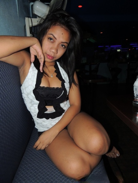 Sweet Filipina teen showcases her pussy in her nude posing debut Amateur sexy video pics #1