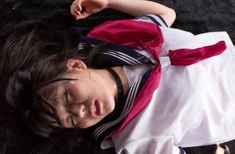 Petite Japanese Schoolgirl Masturbates After Being Mouth Fucked