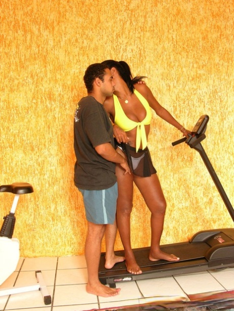 Pony Tailed Shemale Showing New Ass Fucking Exercises To Hot Guy In The Gym