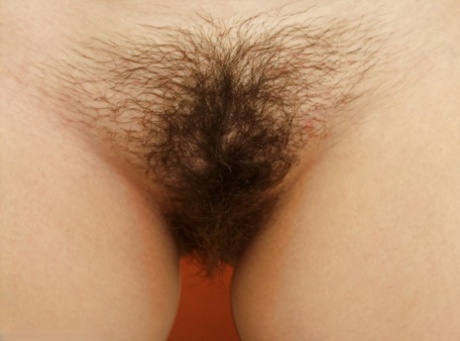 Katta, despite being an amateur Asian girl, is proud of her beautiful hairy coochies and cute appearance.