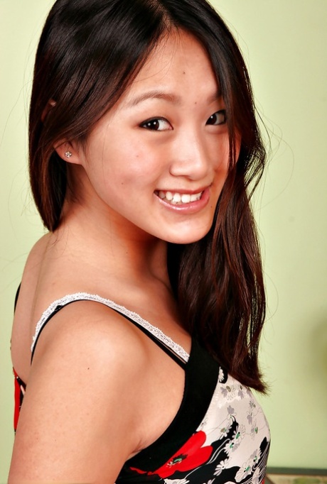 With a shaved vagina and small breasts, Evelyn Lin, an Asian first-timer, demonstrated her physical prowess.
