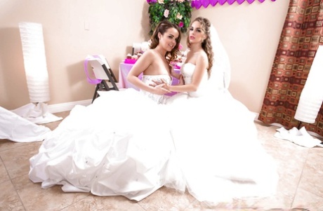 Lesbian teen pornstars Dillion Harper and Kimmy Granger pose on wedding day - PornHugo.net