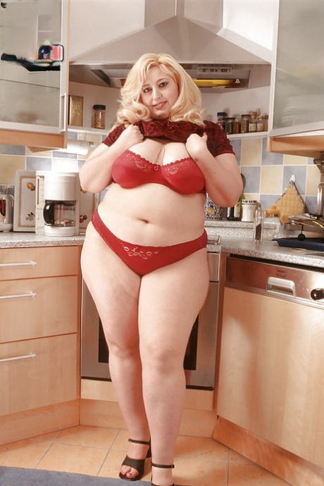 Busty Blonde SSBBW Radka Masturbating In Kitchen With Sex Toy