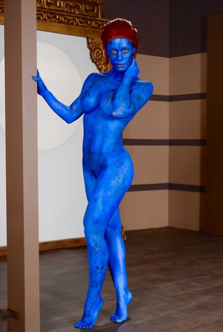 Redhead Fetish Babe Nicole Aniston Flaunting Big Naked Tits In Body Paint