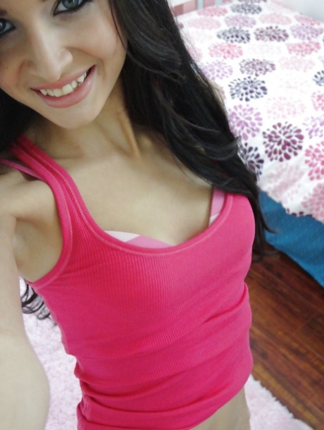 Young teen girl Zoey Kush taking naked self shots in mirror 50993204