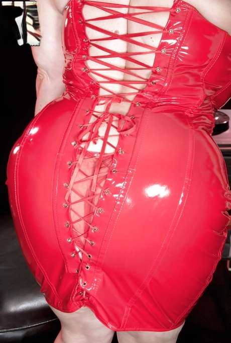 Fatigue: Fancy red dress by gorgeous Samantha 38G who shows off her fat but beautiful pussy.