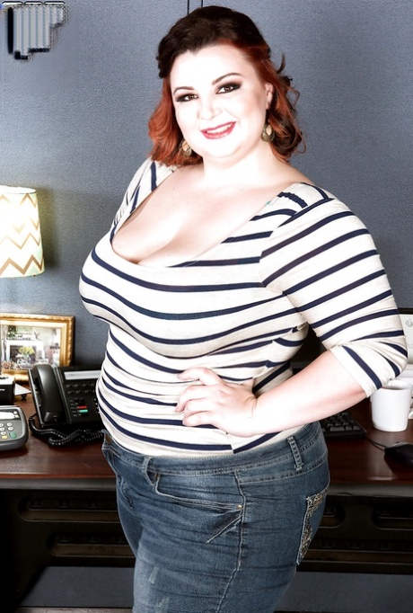Large tits and a massive butchered abs are revealed by Lucy Lenore, an obese solo female.