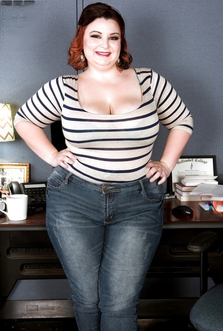 Large tits and a massive butchered abs are revealed by Lucy Lenore, an obese solo female.