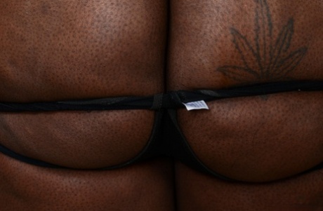 Black Mom Mary Jane Tries Her Hand At Posing Nude For The First Time