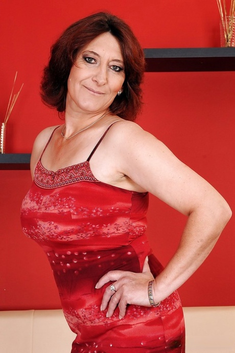 Her fat tits and unclothed hands reveal the curvy granny on top of high heels, showing her desire to shed some pounds.