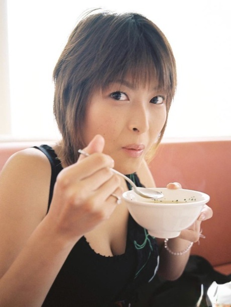 Alluring asian babe Nana Natsume revealing her nice jugs
