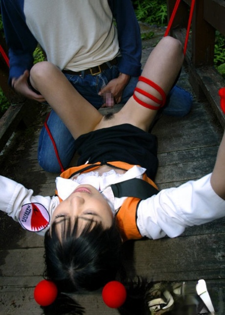 Submissive Asian Babe Gets Bound And Roughly Fucked Outdoor