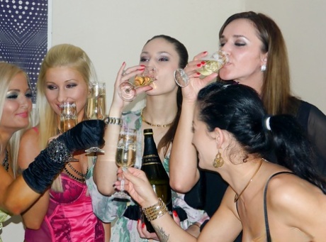 Drunk pornstars have a wild lesbian groupsex at the house party - PornHugo.net
