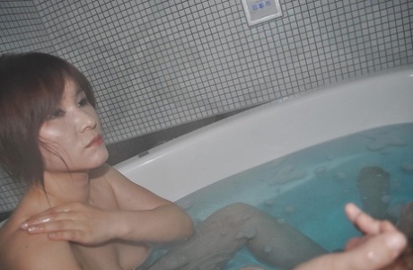 These are the shitless Asian MILF, complete with feeble reptiles, such as Chiho Fujii who takes advantage of the bathing opportunities.