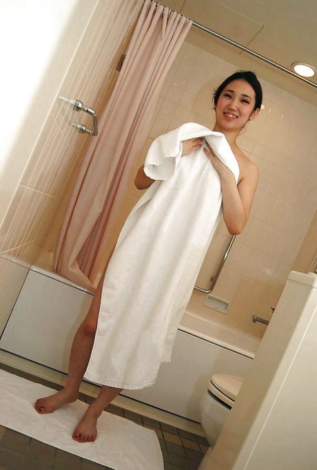 Shiori Usami is seen in a shower with his Asian friends and nice touches, making him a handsome young man.