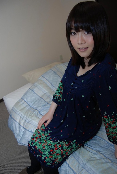 Smiley Asian Lovely Arisa Maeda Undressing And Spreading Lower Lips