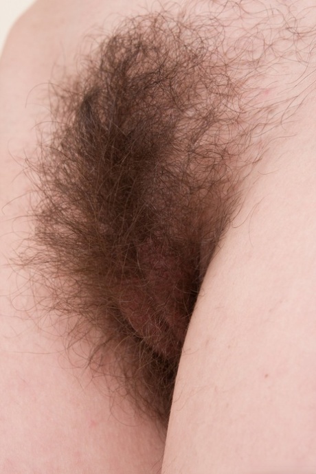 Amateur Babe Aga Gives Exciting Closeups Of Her Gaping Hairy Pussy