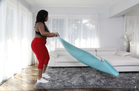 Ebony With Amazing Boobs Layton Benton Strips And Gets Whited On A Yoga Mat
