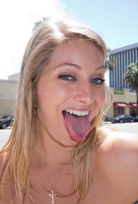 Teen girlfriend Veronica Weston flashes her ass and undies in public - PornHugo.net