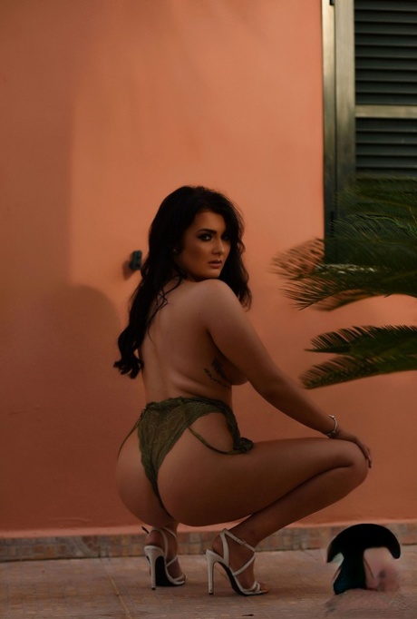 Curvaceous British Model Ashleigh Gee Removes Sheer Bodysuit Outside And Poses