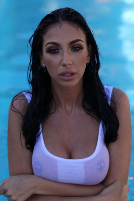 Gorgeous British Model Anya Leigh Gets Wet And Teases With Her Big Breasts