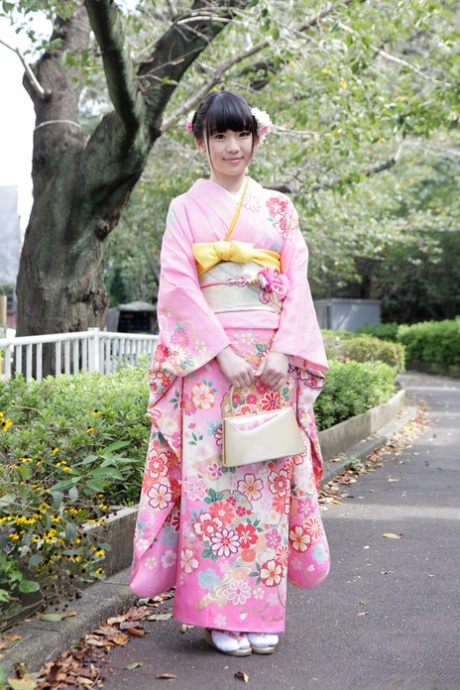 Japanese Kimono Pics