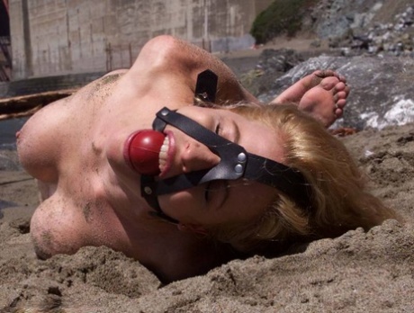 Blonde Slave Sadie Belle Getting Bound And Ball-gagged On The City Beach