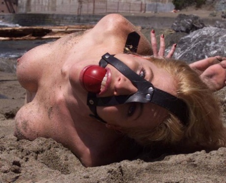 Blonde Slave Sadie Belle Getting Bound And Ball-gagged On The City Beach